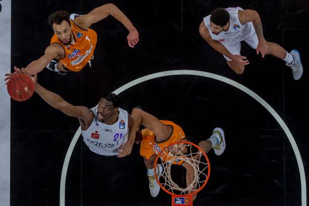 上拼尽全力 上拼尽全力