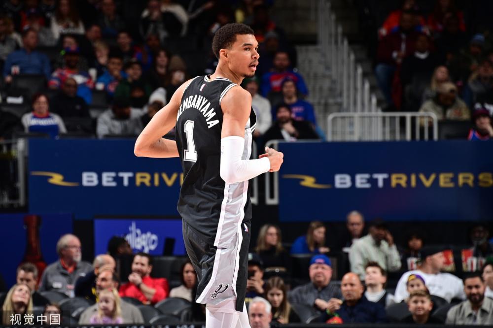 整个赛季中 整个赛季中